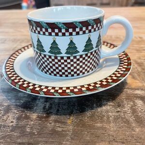 Debbie l Mumm Santa’s Spirit Oneida cup and saucer set of 4 
#coffee #tea #santa